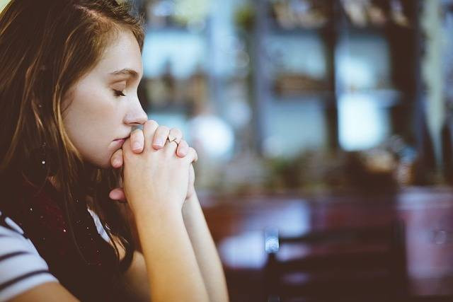 Ilustrasi cara menenangkan hati yang gelisah. Foto: Pixabay