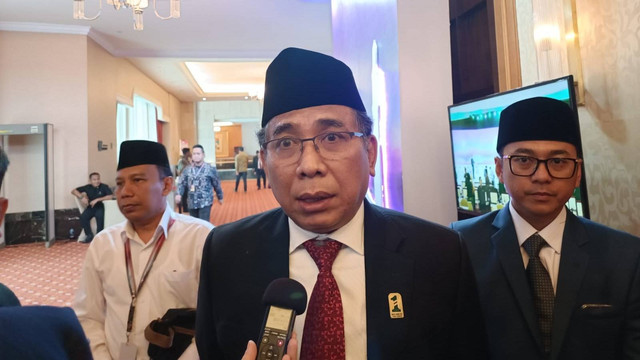 Ketum PBNU, Yahya Staquf di Hotel Ritz Carlton, Jakarta, Senin (7/8/2023). Foto: Zamachsyari/kumparan