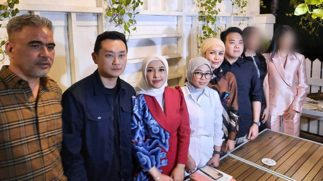 Konpers korban pelecehan Miss Universe Indonesia dan tim, Senin (7/8/2023). Foto: Alexander Vito/kumparan