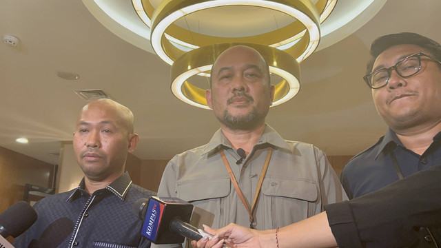 Kabiro Hukum dab Humas MA Sobandi saat bacakan putusan kasasi Ferdy Sambo dkk, Selasa (8/8). Foto:  Hedi/kumparan