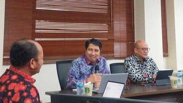 Kepala Departemen Kebijakan Makroprudensial Bank Indonesia Solikin M Juhro di Gedung Thamrin Bank Indonesia, Rabu (9/8/2023). Foto: Ghinaa Rahmatika/kumparan
