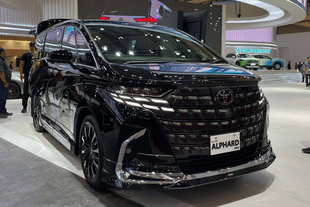 Toyota All New Alphard di GIIAS 2023.  Foto: Sena Pratama/kumparan