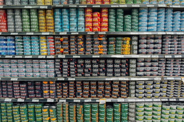 Ilustrasi Pengertian Barang Substitusi. Foto: Unsplash.com/Tobias Tullius