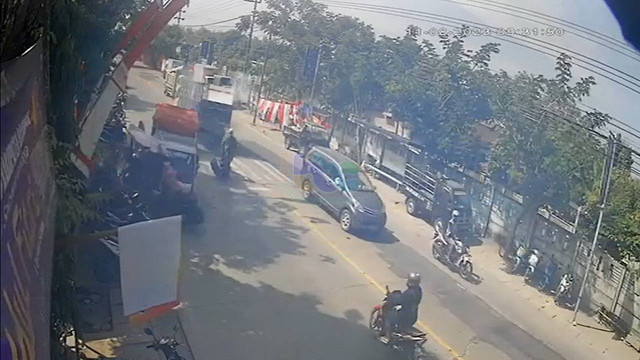 Kecelakaan lalu-lintas di jalan raya Bojonegoro-Cepu, turut Desa Pungpungan, Kecamatan Kalitidu, Kabupaten Bojonegoro. Jumat (11/08/2023). (Aset: Istimewa)