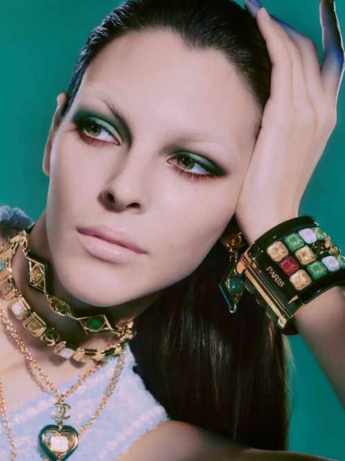 Koleksi terbatas Chanel Les 4 Ombres Byzance. Foto: Chanel