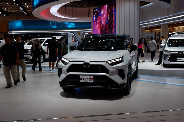Toyota RAV4 PHEV GR Sport di GIIAS 2023. Foto: Aditya Pratama Niagara/kumparan