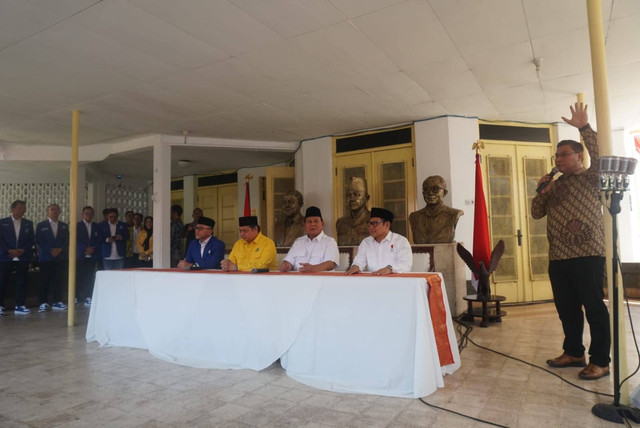 Deklarasi dukungan dari PAN, PKB, dan Golkar mendukung Prabowo Subianto menjadi Presiden di Museum Proklamasi, Jakarta, Minggu (13/8/2023). Foto: Iqbal Firdaus/kumparan