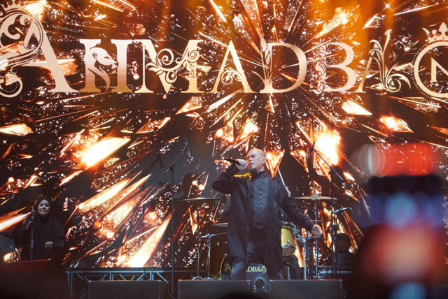 Grup musik Ahmad Band menghibur penonton The 90's Festival, Kemayoran, Jakarta, Minggu (13/8/2023). Foto: Iqbal Firdaus/kumparan