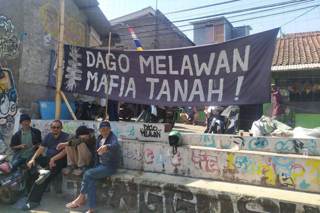 Suasana di Dago Elos, Kota Bandung, pada Selasa (15/8), usai kericuhan. Foto: Rachmadi Rasyad/kumparan