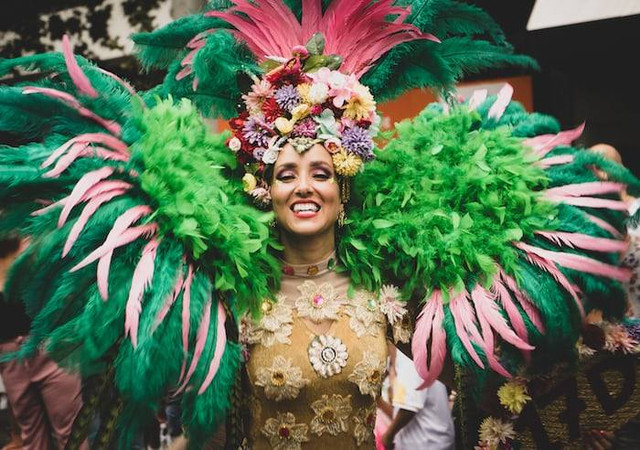 Ilustrasi kata-kata karnaval lucu. Sumber: unsplash.com/ Ugur Arpaci