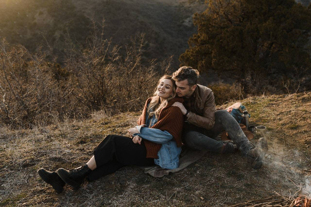 Ilustrasi trik psikologi cinta yang membuat lawan jenis tertarik. Sumber foto: pexels/Arina Krasnikova.