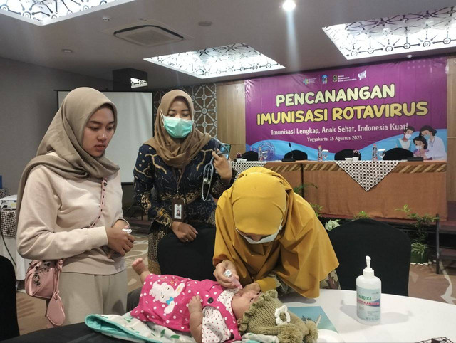 Dinas Kesehatan Kota Jogja saat meluncurkan vaksin Rotavirus untuk cegah diare pada anak. Foto: Maria Wulan/Tugu Jogja