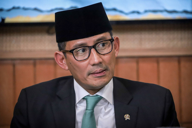 Menteri Pariwisata dan Ekonomi Kreatif Sandiaga Salahuddin Uno dalam program talkshow Info A1 kumparan.
 Foto: Jamal Ramadhan/kumparan