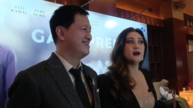 Nafa Urbach dan Ronny Irawan di screening film Air Mata di Ujung Sajadah, XXI Plaza Senayan, Jakarta Pusat, Rabu (16/8/2023).
 Foto: Giovanni/kumparan