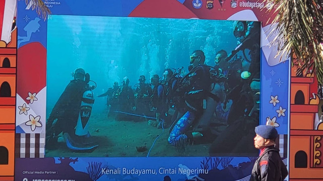 Upacara di bawah laut di perairan Karangasem, Bali - IST