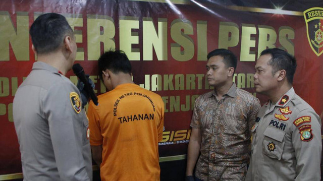 Jumpa pers pengungkapan kasus tawuran yang menewaskan seorang pemuda di Mapolsek Metro Penjaringan, Jakarta Utara. 
 Foto: Dok. Istimewa