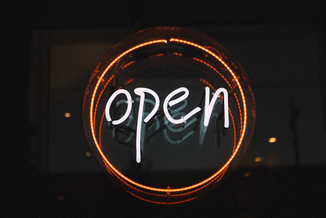 Ilustrasi kata-kata grand opening cafe - Sumber: pixabay.com/pexels