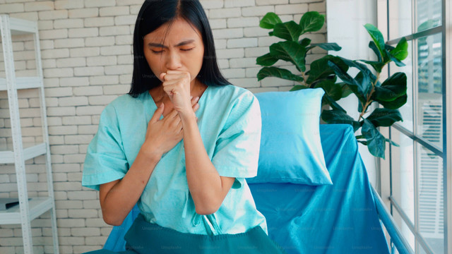 Ilustrasi Cara Mengatasi Batuk Sampai Muntah, Foto: Unsplash/Unsplash+