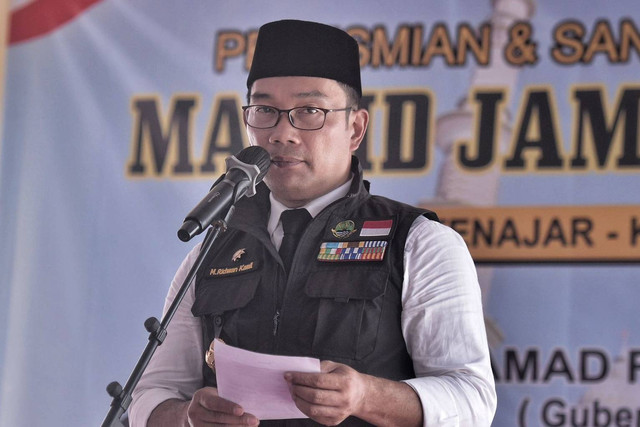 Gubernur Jawa Barat Ridwan Kamil saat peresmian Masjid Jamie Al Karomah di Desa Tenajar Kecamatan Kertasmaya, Kabupaten Indramayu, Rabu (22/8/2023). Foto: kumparan