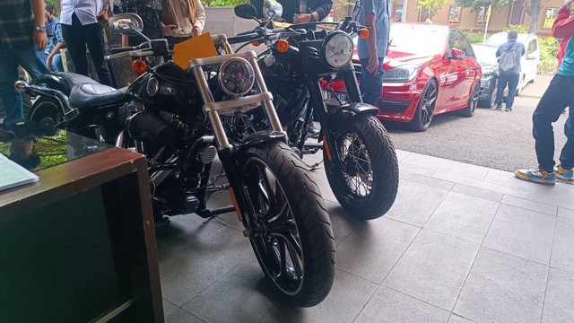 Barang bukti aset yang dimiliki bandar narkoba yang dimiskinkan. Foto: Thomas Bosco/kumparan