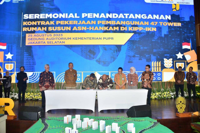 Seremonial Penandatanganan Kontrak Pekerjaan Pembangunan 47 Tower Rumah Susun ASN-Hankam di Auditorium Kementerian PUPR, Jumat (25/8/2023). Foto: Kementerian PUPR