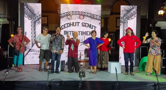 Salah satu pentas Kelompok Sedhut Senut. Foto: Dok. Sedhut Senut