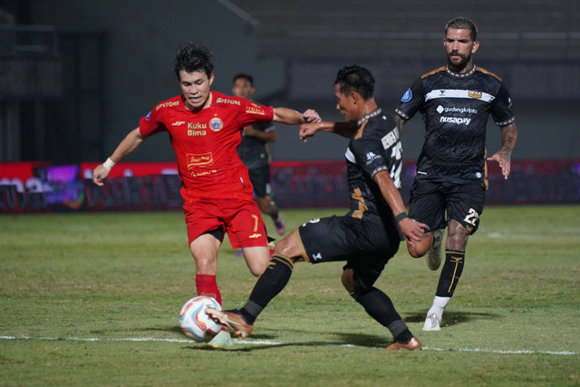Ryo Matsumura saat laga Dewa United vs Persija Jakarta di Indomilk Arena, Kab. Tangerang, Jumat (25/8/2023). Foto: Persija