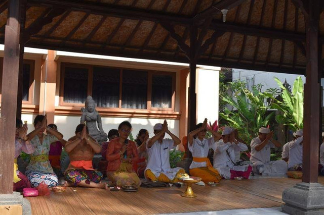 Sumber: https://bali.kemenag.go.id/denpasar/berita/4841/tilem-sasih-karo