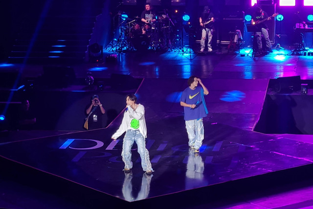 Donghae dan Eunhyuk Super Junior di 2023 D&E World Tour Fancon DElight Party, yang digelar di Tennis Indoor Senayan, Jakarta, Sabtu (26/8/2023). Foto: Andari Novianti/kumparan