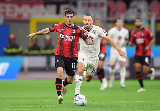 AC Milan vs Torino, Minggu (27/8) dini hari WIB. Foto: Daniele Mascolo/REUTERS