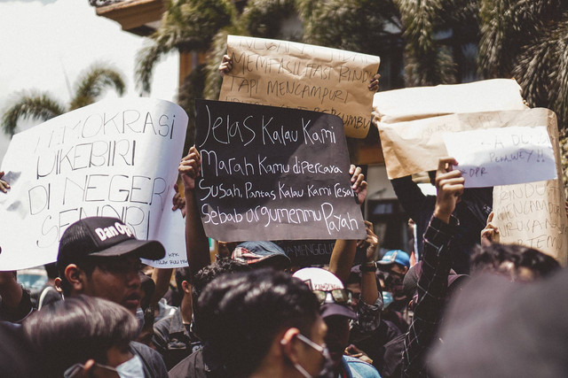 Ilustrasi Kata-Kata Bijak Pergerakan Mahasiswa, Sumber: Unsplash/Fajar Grinanda