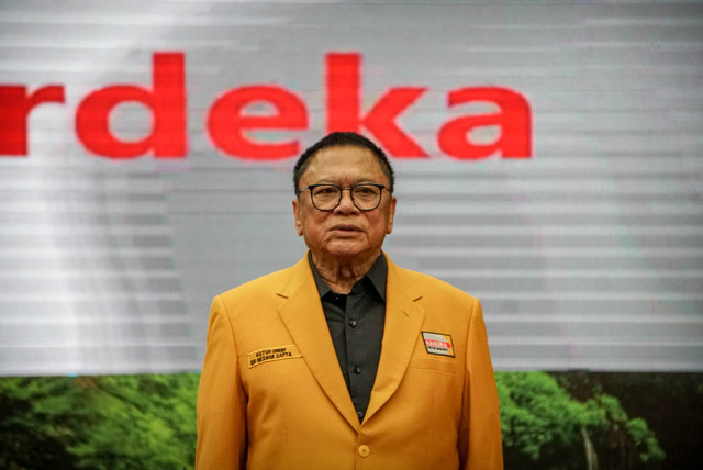 Ketua Umum Partai Hanura Oesman Sapta Odang (OSO) saat menghadiri pertemuan dengan PDIP di Kantor DPP PDIP, Jakarta, Senin (28/8/2023). Foto: Jamal Ramadhan/kumparan