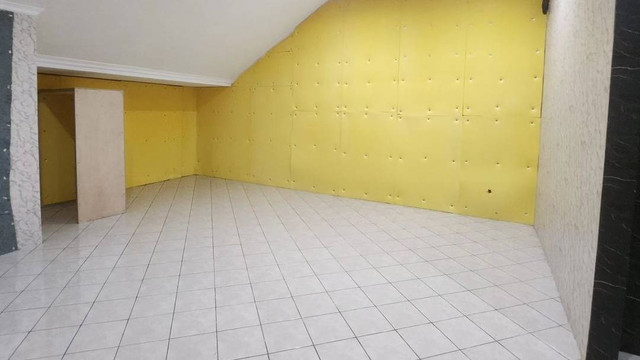Salah satu rumah Dino Pati Jalal di Kemang, Jaksel, dipakai sebagai markas penipuan online. Dinding rumah dikasih busa oleh sindikat. Foto: Dok. Dino Patti Djalal