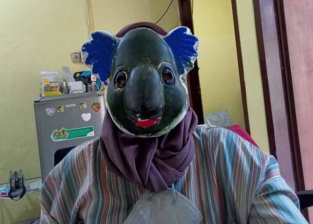 Seorang ibu rumah tangga di Surabaya yang tertular HIV dari suaminya yang gemar 'jajan' seks. Foto: Masruroh/Basra