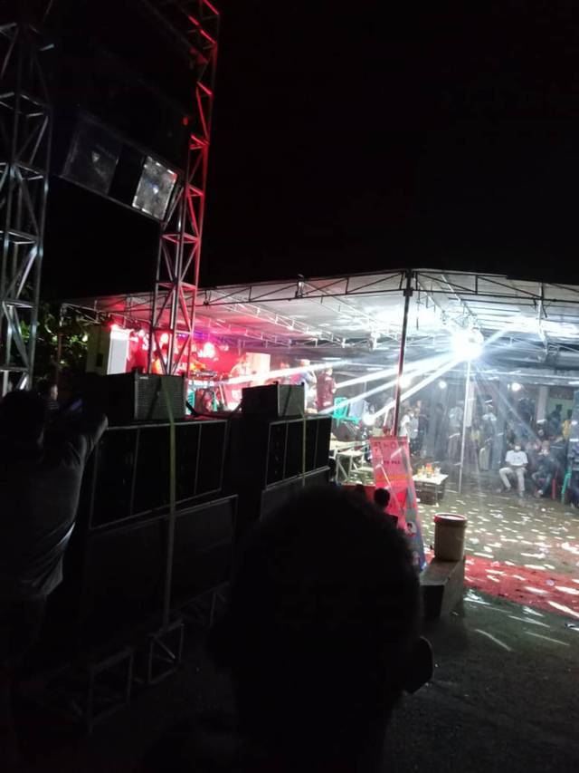 Polisi bubarkan kerumunan di orgen tunggal warga Karang Agung, Kecamatan Semaka, Tanggamus, Lampung. Foto: Dok. Istimewa