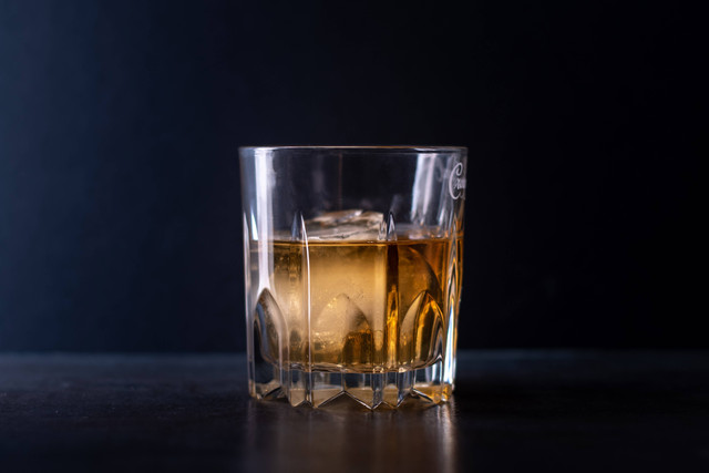 Ilustrasi Bagaimana Cara Menghindari Minuman Keras, Foto: Unsplash/Kelly Visel