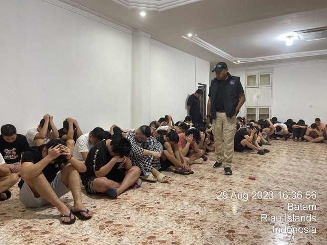 Polri membongkar kasus penipuan online bermodus love scamming di Kepulauan Riau. Foto: Dok. Istimewa