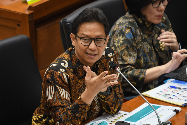 Menteri Kesehatan (Menkes) Budi Gunadi Sadikin mengikuti rapat kerja dengan Komisi IX DPR di kompleks Parlemen, Senayan, Jakarta, Rabu (30/8/2023). Foto: ANTARA FOTO/Aditya Pradana Putra