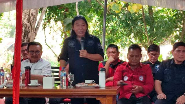 Bupati Minahasa Tenggara, James Sumendap, yang juga Panglima Panji Yosua GMIM