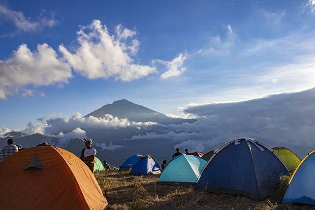 Contoh Ilustrasi Tips Mendaki Gunung Rinjani. Sumber: pixabay.com/Raw_Image6