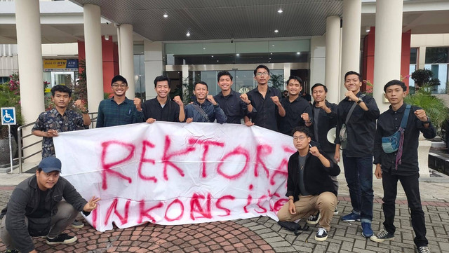 Sumber : Dokumentasi tim rumah aduan BEM Unesa 2022