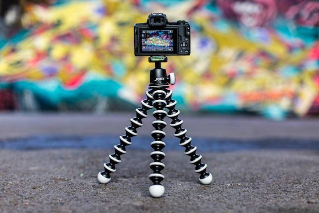 Ilustrasi extreme wide shot, sumber foto: unsplash.com/iMattSmart