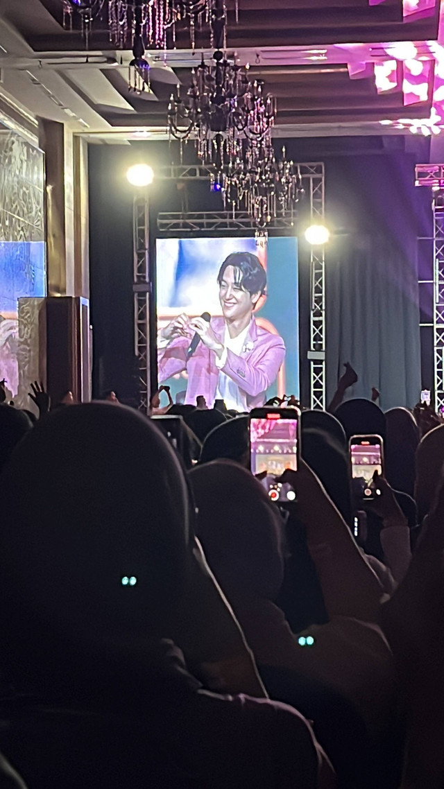 Kim Bum menggelar fan meeting bertajuk 'Between U and Me' di Hotel Kempinski, Minggu (3/9/2023).  Foto: Ela Nurlaela/kumparan
