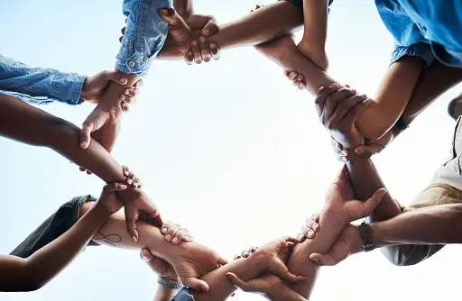Ilustrasi Jelaskan Makna Ungkapan Bersatu Kita Teguh, Sumber Unsplash/Cecilie_Arcurs