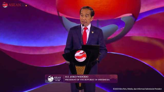 Presiden Joko Widodo memberikan sambutan pada pembukaan KTT ke-43 ASEAN di JCC, Jakarta, Selasa (5/9/2023). Foto: Youtube/Sekretariat Presiden