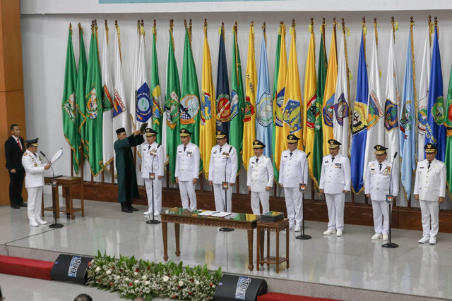 Mendagri Tito Karnavian melantik sembilan Pj Gubernur pengganti kepala daerah yang purna tugas per 5 September 2023 di Kementerian Dalam Negeri, Jakarta, Selasa (5/9/2023). Foto: Jamal Ramadhan/kumparan