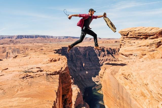 Ilustrasi mengapa manusia diwajibkan ikhtiar. Foto: Unsplash/Alex Radelich