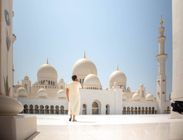 Ilustrasi Jelaskan Masalah-Masalah Keimanan yang Terjadi Saat Ini. Sumber: Unsplash/Artur Aldyrkhanov
