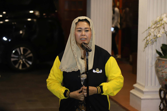 Yenny Wahid memberikan keterangan pers usai melakukan pertemuan dengan Ketua Umum Gerindra Prabowo Subianto di Jalan Kertanegara, Kebayoran Baru, Jakarta Selatan, Rabu (6/9/2023). Foto: Jamal Ramadhan/kumparan
