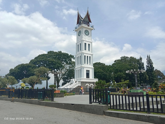 Ilustrasi: Jam Gadang di Bukittinggi, Sumbar. Foto koleksi Israr Iskandar